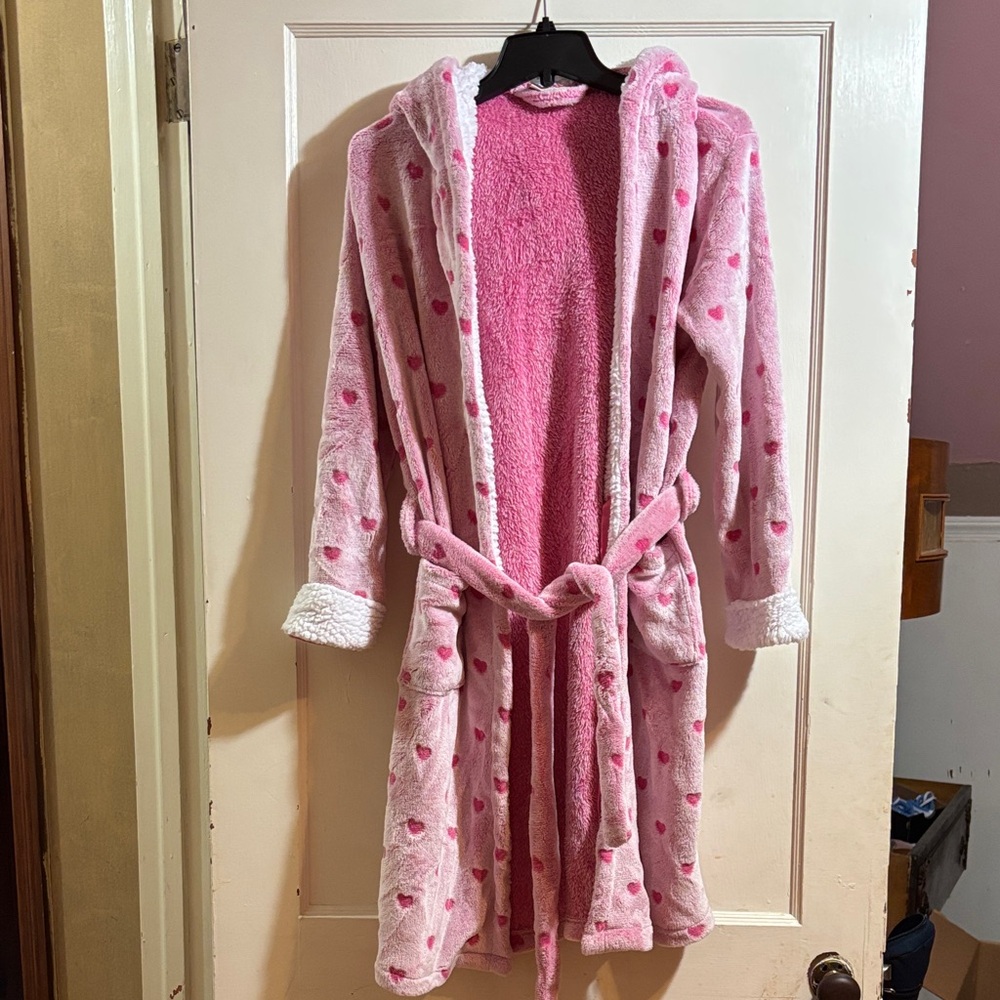 Girls Pink Heart Patterned Robe